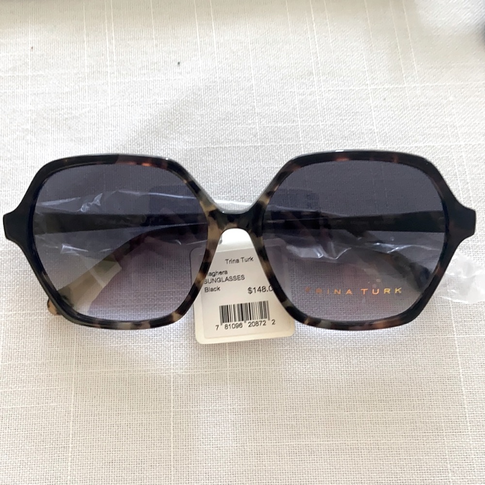 Trina Turk Maghera Sunglasses Black.  Brand New